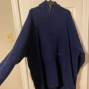 Comfy one size fleece cape navy blue